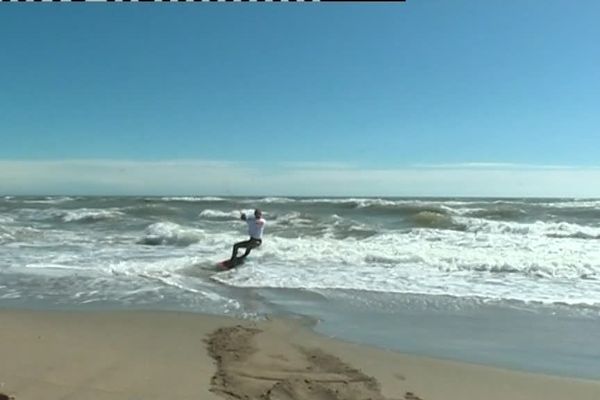 Les phases de qualifications de la Coupe du Monde de Kitesurf ont débuté ce mercredi matin à Leucate - 24 avril 2019