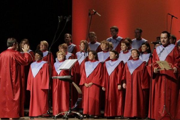 La chorale du Moody Gospel Blue. Samedi 28 novembre à 20h30 à l'église St-Jean St-Louis. Concert organisé par l'Association Sourires Partagés.