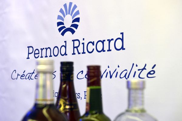 Le Paris Saint-Germain a officialisé ce lundi un partenariat avec l'entreprise marseillaise de vins et spiritueux Pernod Ricard.