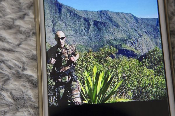 Mathieu Caizergues a disparu à la Réunion il y a un an. Il pourrait s'agir d'un homicide involontaire. 