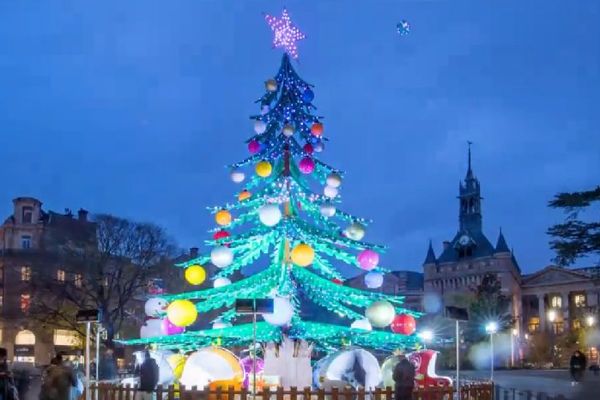 Le sapin-manège de Toulouse