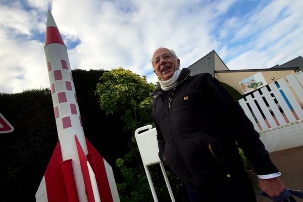 Thierry Charrier, psychiatre et fan de Tintin, à Caudan (Morbihan).