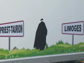 La silhouette de l'Abbé Pierre va être enlevée des camions d'Emmaüs de la Haute-Vienne.