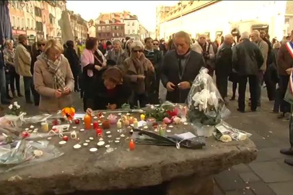 A Montbéliard, environ 600 personnes ont rendu hommage aux victimes des attentats de Paris.