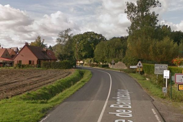 Le conducteur est légèrement blessé.