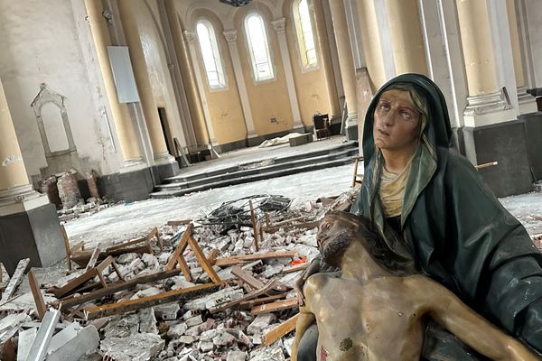 Jeudi 18 janvier 2024, les dernières statues ont été sorties de l'église Notre-Dame de l'Assomption au Teil (Ardèche).