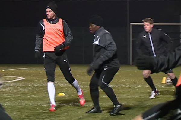 L'équipe de Prix-Lès-Mézières à l'entraînement avant son 16e de finale de Coupe de France