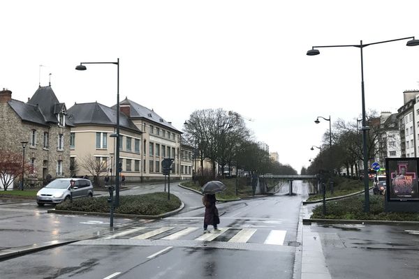 Passage piéton du passage de la Chapelle-Boby au niveau du pont de Châteaudun, lieu de l'accident - Rennes