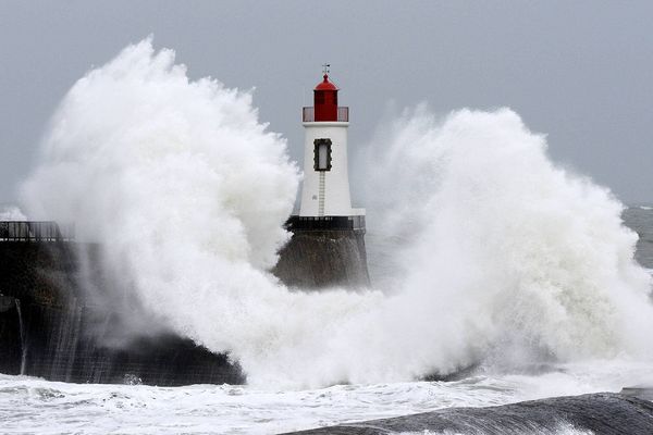 Les services de l'Etat appellent à la prudence sur le littoral vendéen pour la fin de la journée du 17 octobre.