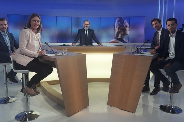 Les 4 candidats au second tour des élections municipales à Douai sur le plateau de France 3 Nord Pas-de-Calais