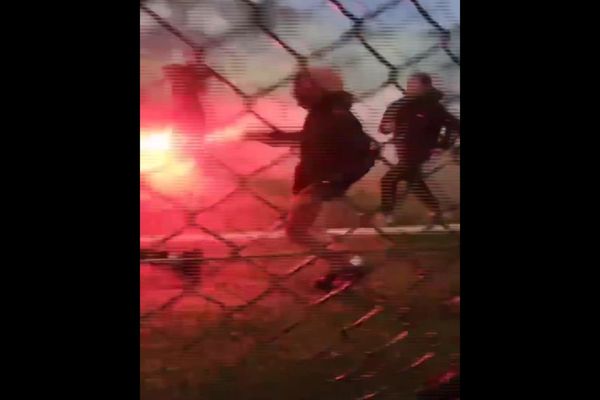 Un groupe extérieur violent a fait irruption lors d'un match amateur entre Nice et Menton, dimanche 21 janvier, au stade Hairabédian, à Nice.