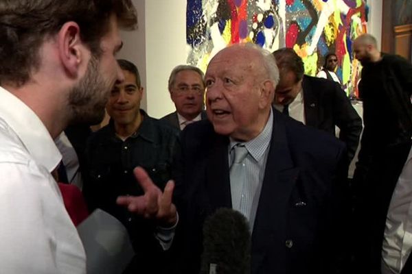 Jean-Claude Gaudin face à un journaliste de France 2