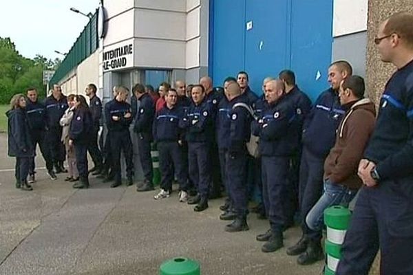 Le centre pénitentiaire de Varennes-le-Grand lors d'une précédente grève en mai 2014