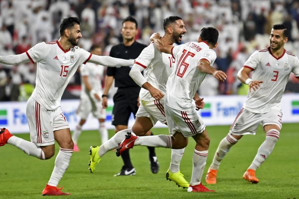 Saman Ghoddos célébrant son but contre la sélection du Yémen, le 7 janvier 2019, en phase de groupes (5-0). Grâce à cette large victoire, l'Iran a terminé premier du groupe D devant l'Irak.