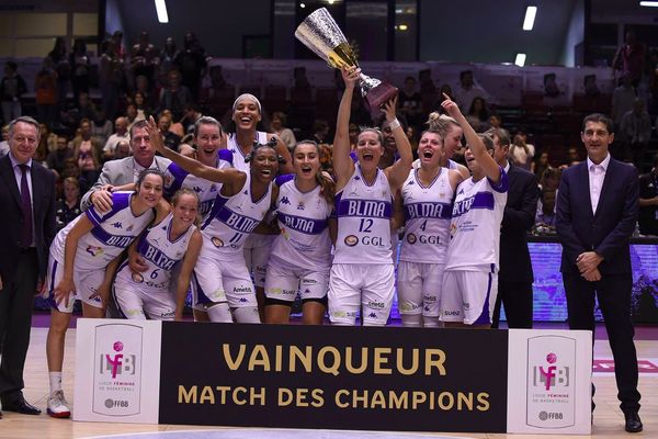 Les Gazelles de Lattes-Montpellier se sont imposées face à Bourges lors du "match des champions" à Paris - 1er octobre 2016