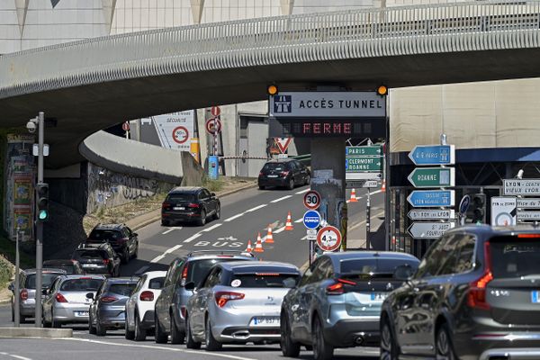 Le tunnel sous Fourvière à Lyon, point noir des automobilistes. Les bouchons y sont fréquents. (Illustration).