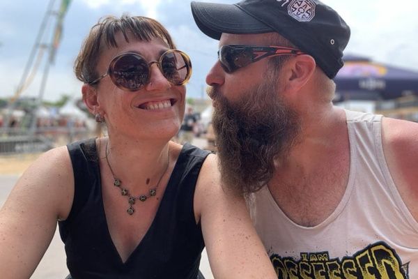 Hellfest 2023. Portrait de Mathilde et Alex, la découverte du festival pour Mathilde