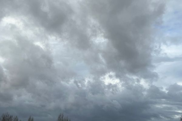 Le ciel très encombré de Marcq-en-Barœul