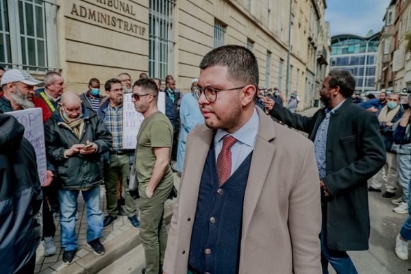 Devant le tribunal administratif de Bordeaux, l'avocat Stefen Guez Guez qui défend la mosquée de Pessac et qui a eu gain de cause. Elle restera ouverte. L'arrêt de la préfecture de la Gironde prévoyait la fermeture du lieu de culte durant six mois.