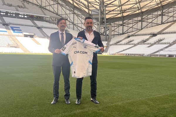 Le nouvel entraîneur de l'OM Roberto De Zerbi a été présenté officiellement ce mardi 9 juillet.