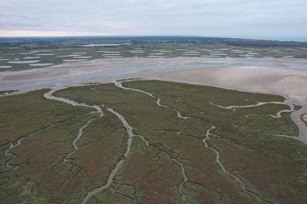 Les marées de la Baie d'Authie provoquent souvent des encerclements qui piègent les imprudents.