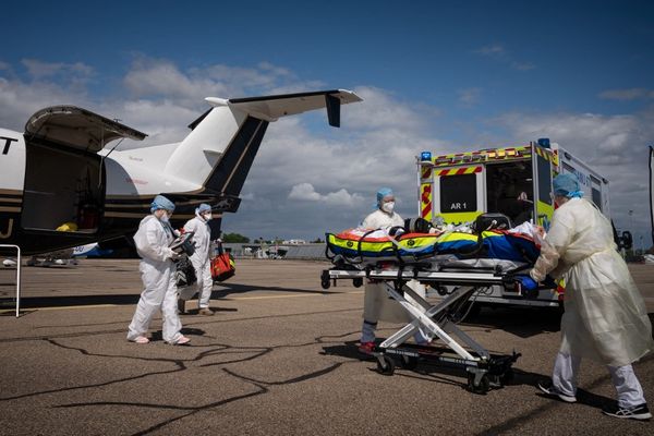 Ce mercredi 5 janvier, deux patientes atteintes de Covid19 et hospitalisées en réanimation à Bastia vont être transférées vers le centre hospitalier universitaire de Brest.