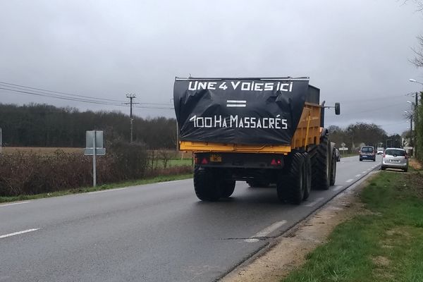 L'opération escargot s'est déroulée entre le rond-point du CHU à la sortie de Poitiers et Saint-Julien-l'Ars. 