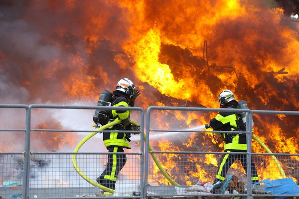 La piste de l'incendie criminel est envisagée, il aurait été déclenché par l'un des victimes actuellement hospitalisée en urgence absolue.