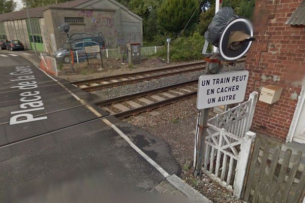 Les pompiers sont intervenus à un passage à niveau, à côté de la gare de Bergues.