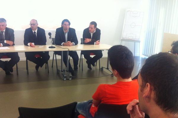 Denis Zanko et les dirigeants du Stade Lavallois lors de la conférence de presse cet après-midi