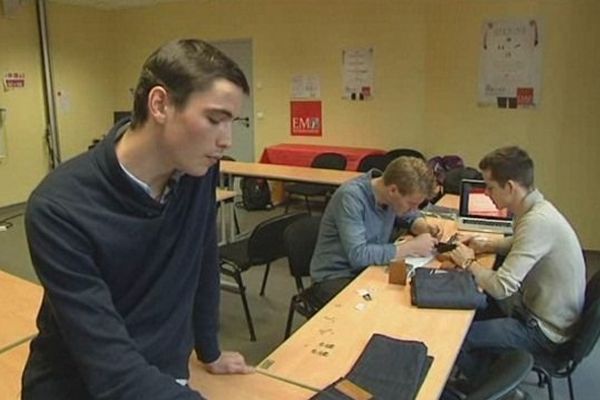 Olivier Le Bas et ses amis ont crée leur entreprise et ont lancé une souscription par internet pour financer leur projet.