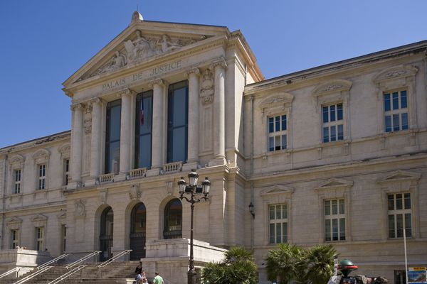 Le Palais de justice de Nice. - Archives