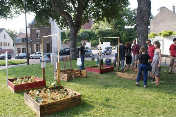 Les bacs potagers de l'association Ekidina dans le quartier Saint-Pierre à Amiens