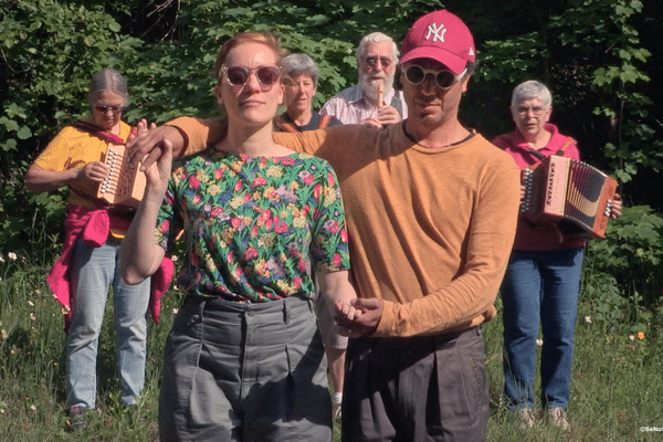 Les répétitions commencent en pleine forêt