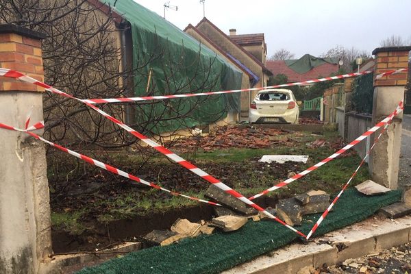 De gros dégâts sont à déplorer après le passage, hier,  du coup de vent à Fleury-les-Aubrais