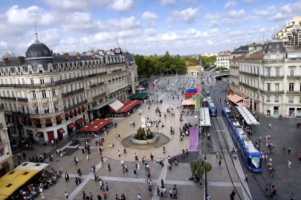 Montpellier - la Place de la Comédie - archives