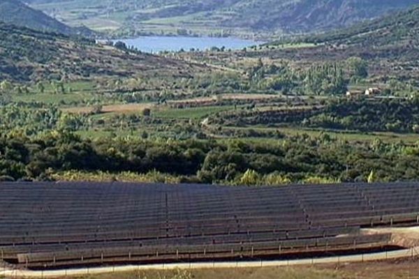 Le Bosc (Hérault) - la plus grande ferme photovoltaïque du département. 35.000 panneaux solaires - 8 octobre 2013.