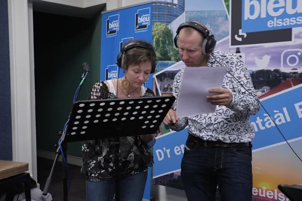 Emilie Thoby, l'une des candidates sélectionnées en compagnie de Matskat, musicien, chanteur et coach