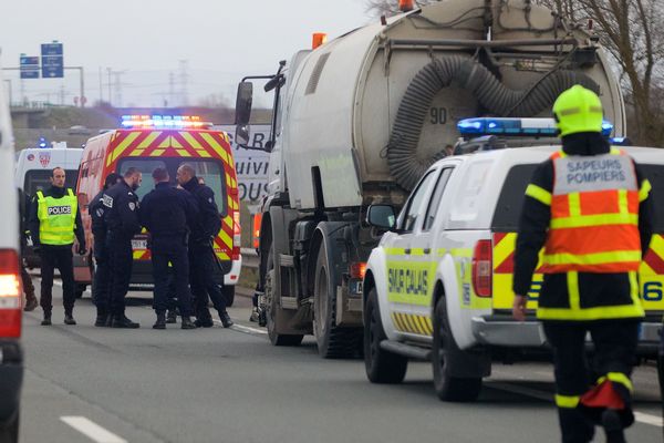 L'accident s'est produit sur la rocade de Calais, vendredi. 