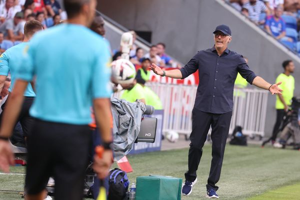 Laurent Blanc au stade de Décines-Charpieu, samedi 19 août 2023.