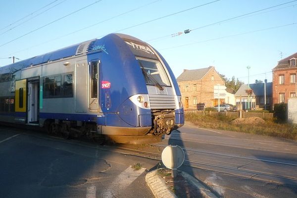 Un TEr dans la région Nord Pas-de-Calais.