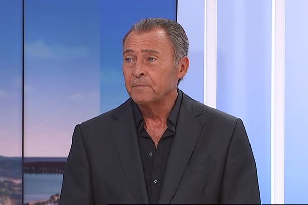 Lionnel Luca, maire Les Républicains de Villeneuve-Loubet, sur le plateau de France 3 Côte d'Azur.