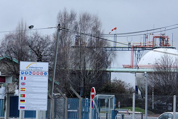 Trois ouvriers ont été brûlés au visage lors d'une opération de maintenance à l'usine Arkema de Lannemezan dans les Hautes-Pyrénées.