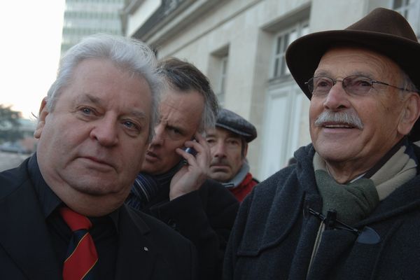 Yvon Luby, à droite sur la photo, a été maire d'Allonnes pendant 31 ans. 