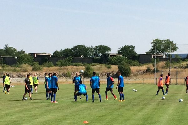 Après la trêve, les Chamois Niortais ont repris l'entraînement ce matin à Niort.