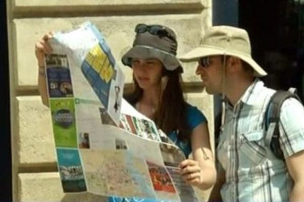 Touristes étrangers à Bordeaux.