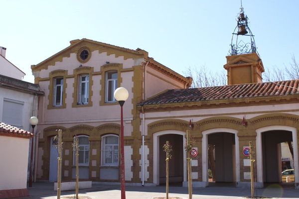 Saint-Estève (Pyrénées-Orientales) - la mairie - archives