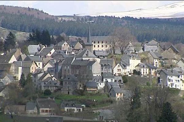 La colonie de vacances était organisée à la Tour-d'Auvergne (Puy-de-Dôme).