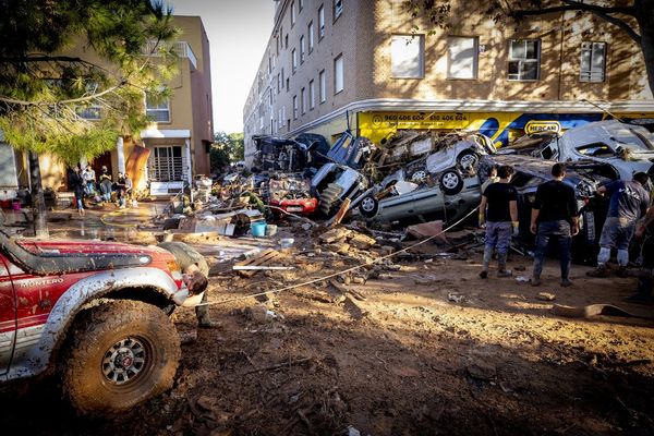 La région de Valence confrontée à "la plus grande catastrophe naturelle de l'histoire récente de notre pays", selon le Premier ministre espagnol.