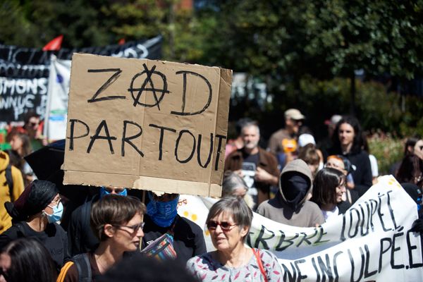 Manifestation contre le projet d'autoroute A69 à Toulouse (Haute-Garonne), le 21 avril 2024.